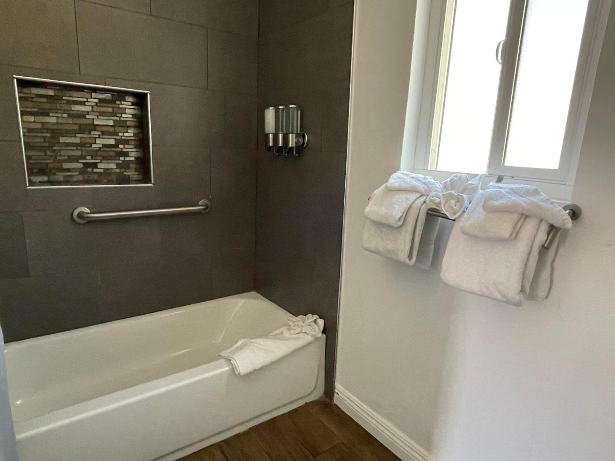 Omeo Suites Big Bear Биг Беър Лейк Екстериор снимка