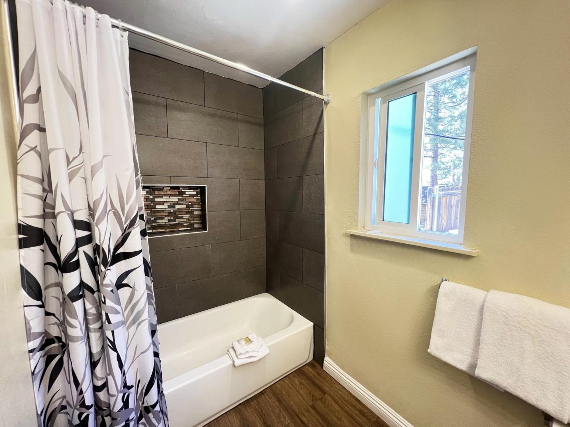 Omeo Suites Big Bear Биг Беър Лейк Стая снимка